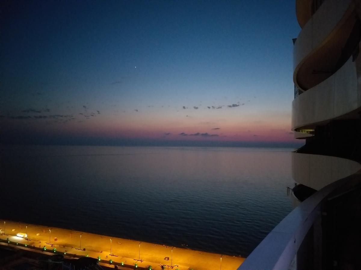Apartment Orbi Dado Batumi Exteriör bild
